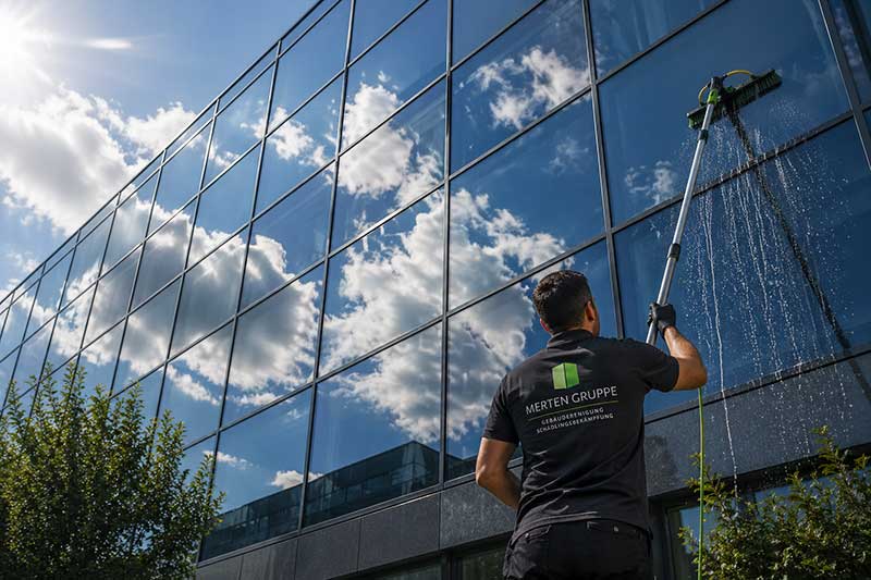Fenster- und Fassadenreinigung in Bielefeld und OWL